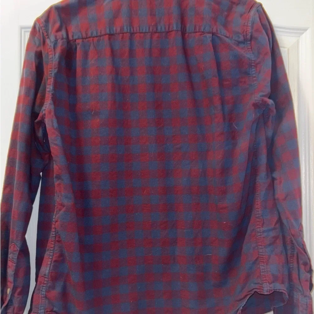 American Eagle Outfitters Red and Blue Plaid Shirt